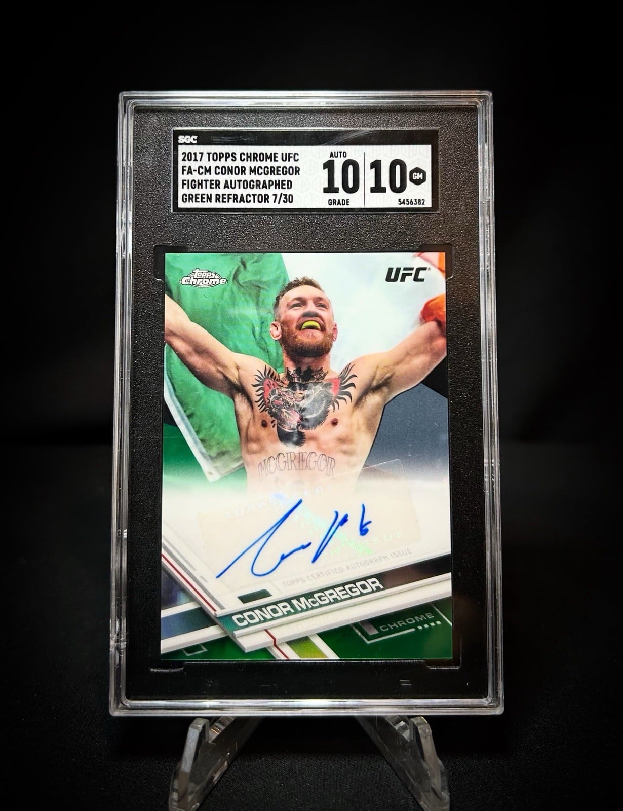2017 Topps Chrome UFC #FA-CM — Conor McGregor — Green Refractor parallel, front