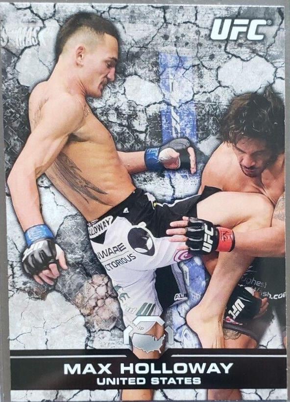 2013 Topps UFC Bloodlines #9 Max Holloway — front
