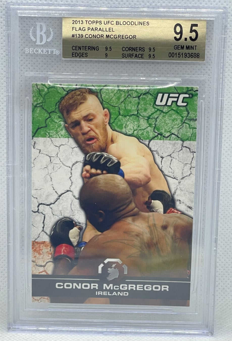 2013 Topps UFC Bloodlines #139 — Conor McGregor — Flag parallel, front